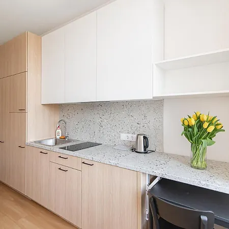Lovely With Great Location No 6 By Urban Rent Апартаменты